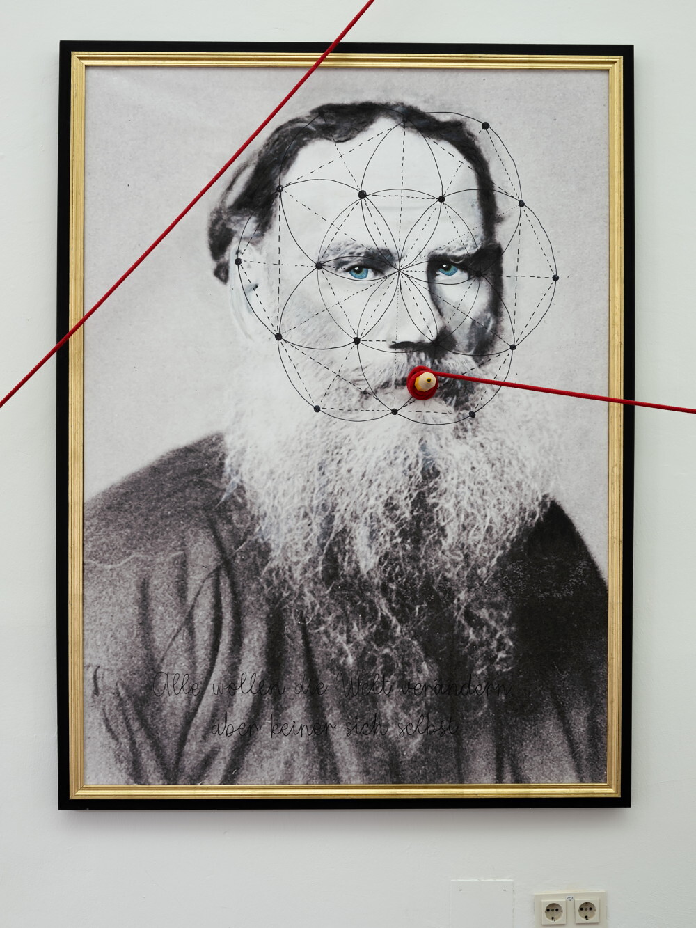 Foto: Ferdinand Neumüller Zenita Komad, Alle wollen die Welt verändern, aber keiner sich selbst, 2023, 150 x 110 x 15 cm