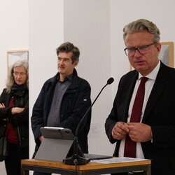 Eröffnung des Spiegelgitterhauses Gleisdorf (Sammlung Wolf) durch Bürgermeister Christoph Stark, Landeshauptmann Christopher Drexler und Diözesanbischof Wilhelm Krautwaschl.Laudatio: Walter Prügger,Einführung in die Ausstellung 'WENDEZEITEN/ZEITENW